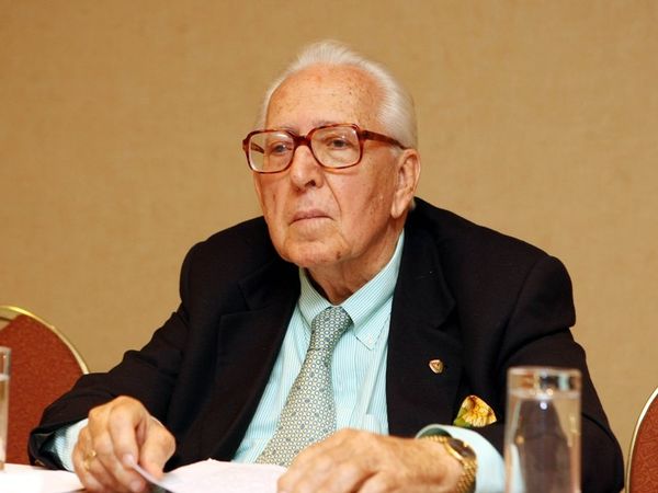«Μαύρο» από Μακρόπουλο!