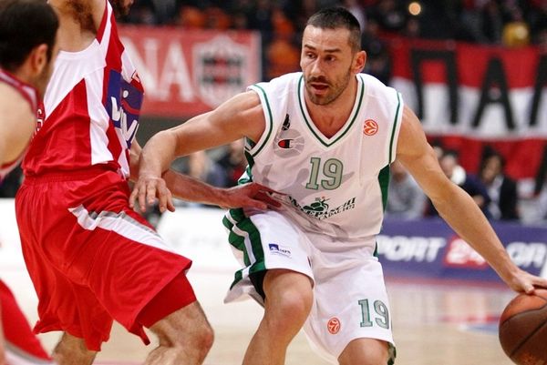 «Βλέπει» Γιάριτς ο Ολυμπιακός