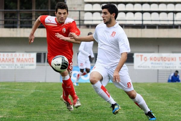 Ξεκουράζει Ανάκογλου, θέλει Καλί