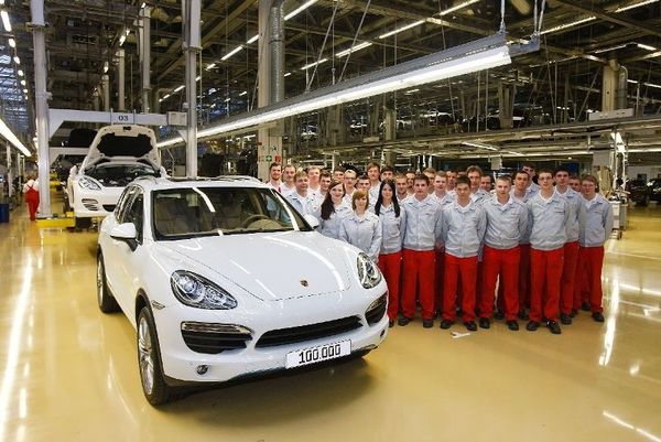 Το 100.000ό Cayenne πέρασε τη γραμμή παραγωγής