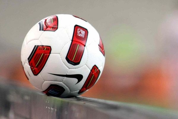 Η μάχη της παραμονής στη Football League 2