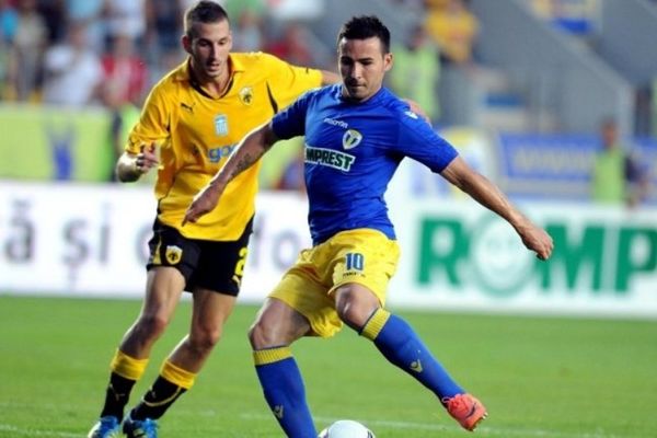 Διασύρθηκε από την Πετρολούλ η (κάτι σαν) ΑΕΚ… (video)