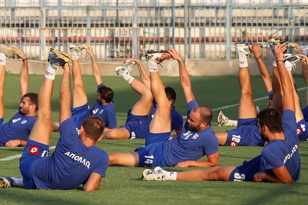 Απόλλων Σμύρνης: Επτά μεταγραφές, εννέα ανανεώσεις