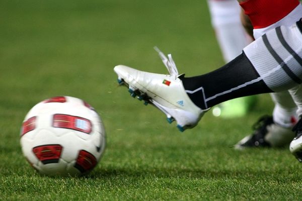 Δύο μεταγραφές από Ιωνικό ο Μαύρος Αετός