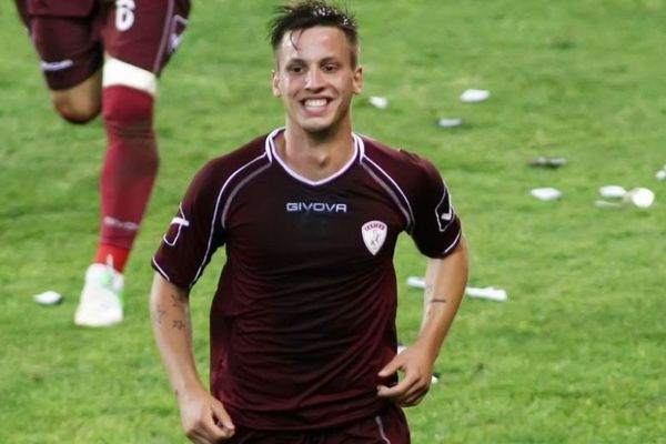 Λάρισα: Mε Δεινόπαπα και Τσιάρα στην Πάτρα