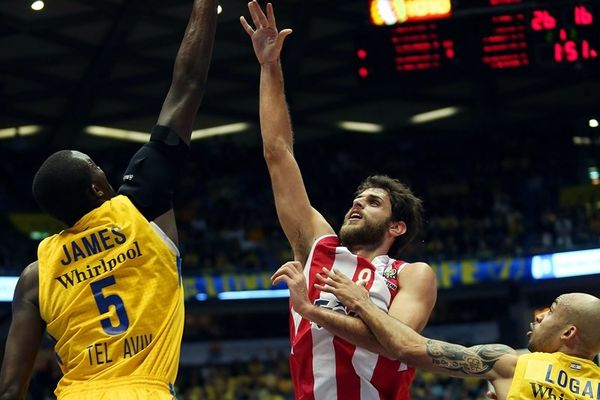 Ολυμπιακός: 100άρης ο Περπέρογλου, τριποντάκιας ο Λόγκαν