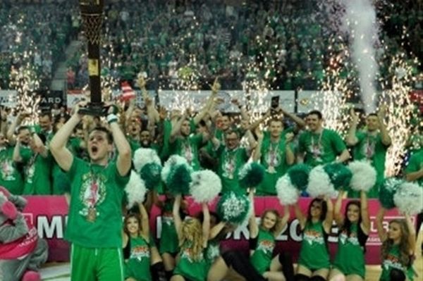 Ζιελόνα Γκόρα: Πρωταθλήτρια Πολωνίας με… σκούπα και... Ευρωλίγκα! (video)