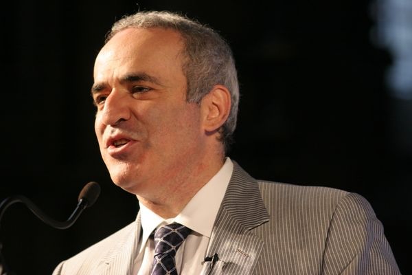 Σκάκι: Φοβάται δίωξη ο Κασπάροφ!