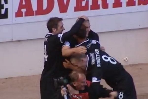 Χιμπέρνιαν: Σκόραραν και την… πλήρωσε ο φωτογράφος! (video)