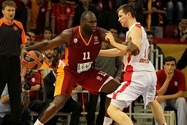 Γαλατάσαραϊ: Πονάει ο Τζαβάι (photos+video)