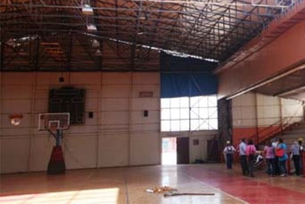 Αστέρας Λάρισας: Κεκλεισμένων με Μακαμπή