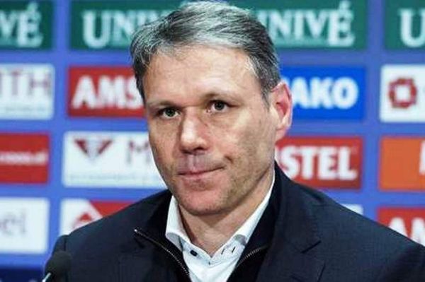 Χέρενφεν: Τελειώνει ο Φαν Μπάστεν