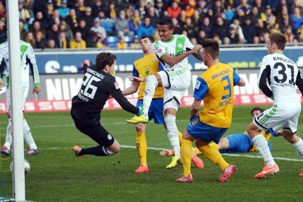 Γκέλα για Βόλφσμπουργκ, 1-1 με Μπραουνσβάιγκ