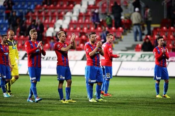 Άγγιξε το θαύμα η Βικτόρια, 2-1 τη Λιόν