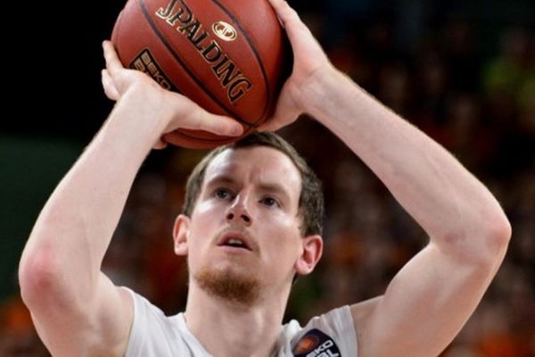 Μπάνβιτ: Θέλει πρώην του Ολυμπιακού ο Ιτούδης