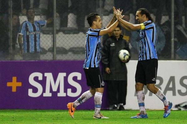 Brasileiro: Ανατροπή και κορυφή για Γκρέμιο (videos)