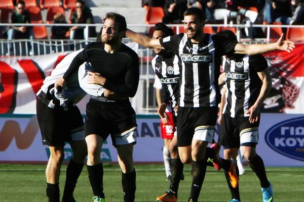 Παναιγιάλειος: Τέσσερις ανανεώσεις
