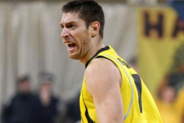Άρης: Όλοι θέλουν Πελεκάνο