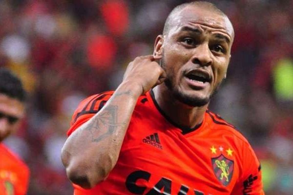 Brasileiro: Χατ τρικ για Πάτρικ (videos)