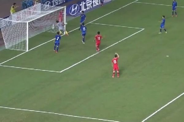 Ταϊλάνδη: Τραγικό... αυτογκόλ από τερματοφύλακα (video)