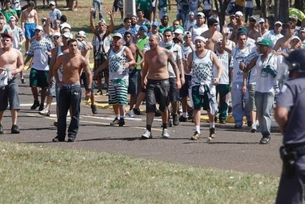 Brasileiro: Νεκρός οπαδός πριν από το Παλμέιρας – Σάντος (videos+photos)