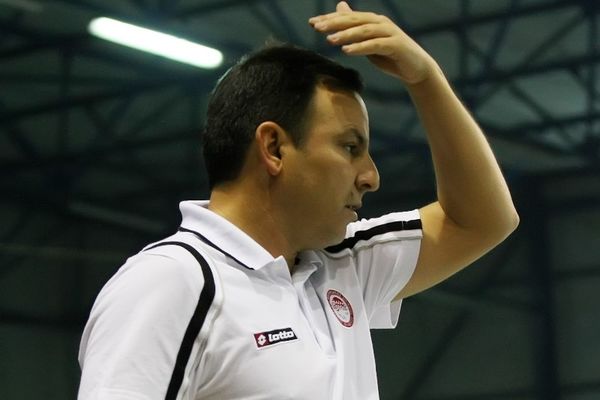 Βλάχος: «Μόνο νίκη ο Ολυμπιακός με Παναθηναϊκό»