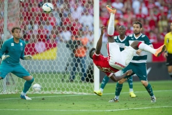 Brasileiro: Γκολάρες από Παουλάο και Ντιέγκο Σόουζα (videos)