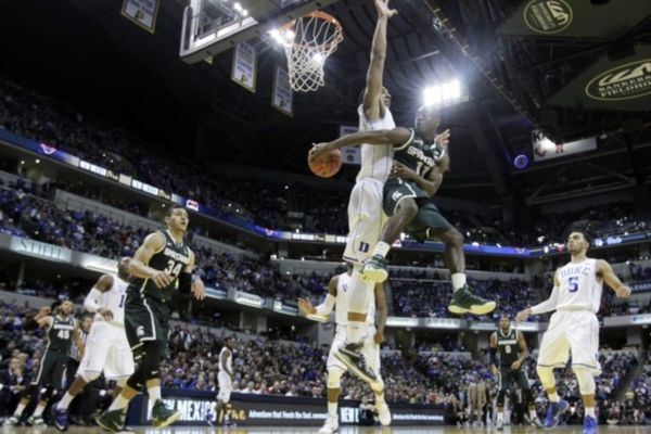 NCAA: Πειστική νίκη για Ντιουκ
