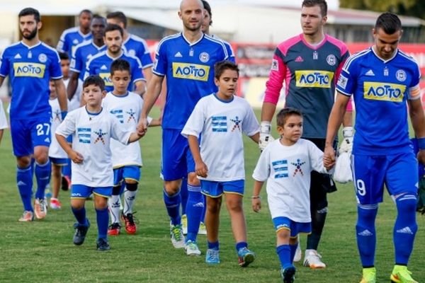 ΑΕΛ Καλλονής: «Μέσα» ο Πιπίνης, «έξω» ο Μπουρούς