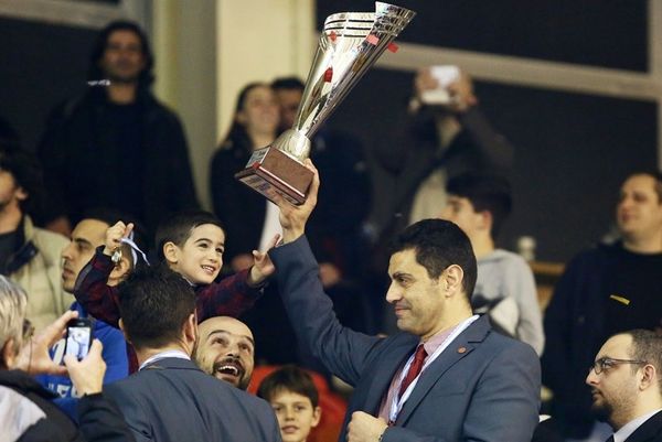 Καζάζης: «Ο καλύτερος φετινός Ολυμπιακός στο μπλοκ» (video)