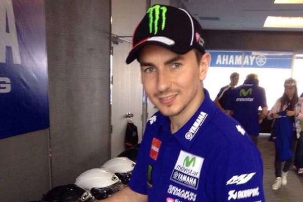Moto GP: Ανοίγματα... στη Φεράρι ο Λορένθο (video)