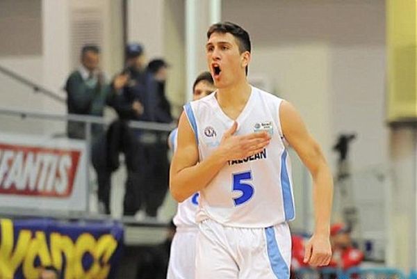 Λαρεντζάκης: «Θέλει πολλή δουλειά για πλέι οφ»