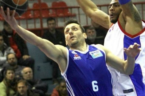 Κουμπούρας: «Μας έκαναν καλό Παναθηναϊκός, Ολυμπιακός»