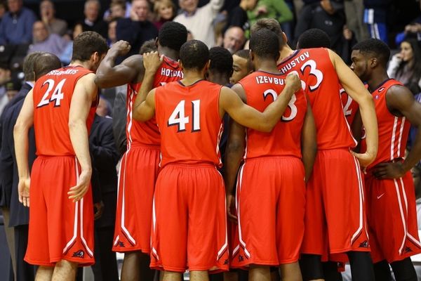NCAA: Ιστορική νίκη για το NJIT του Τσελεντάκη