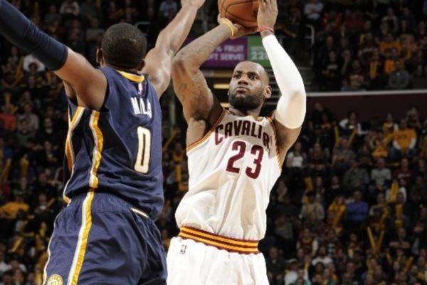 Κλίβελαντ Καβαλίερς: Πήρε θέση στα playoffs ο Λεμπρόν (videos)