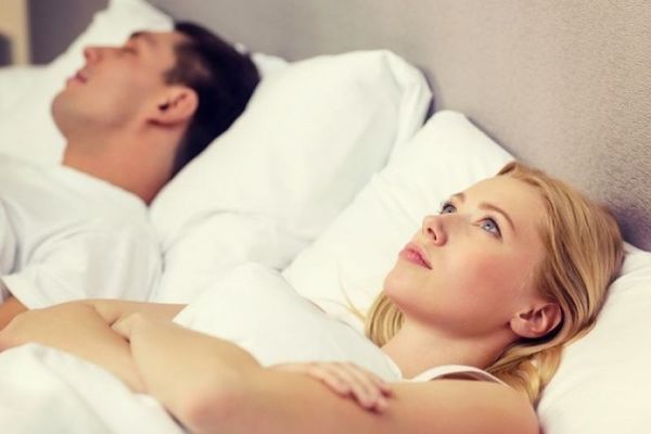 Έχετε αϋπνίες; Ένα έξυπνο τρικ για πιο εύκολο ύπνο!