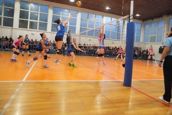 Β' Εθνική Βόλεϊ Γυναικών: Προς Α2 η ΜΕΝΤ