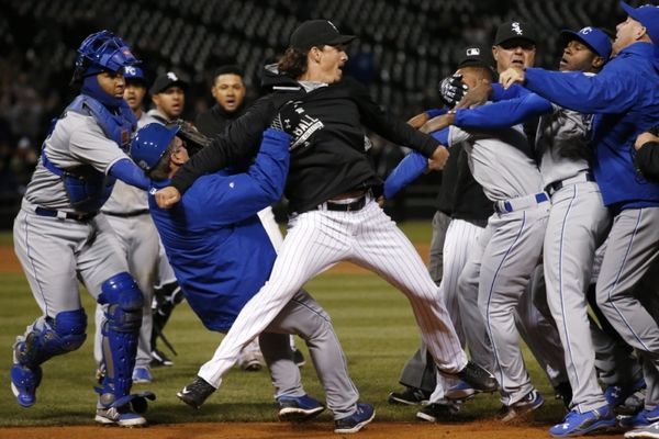 MLB: Επεισόδια και νίκη για τους Ρόαγιαλς του Μουστάκα (videos)