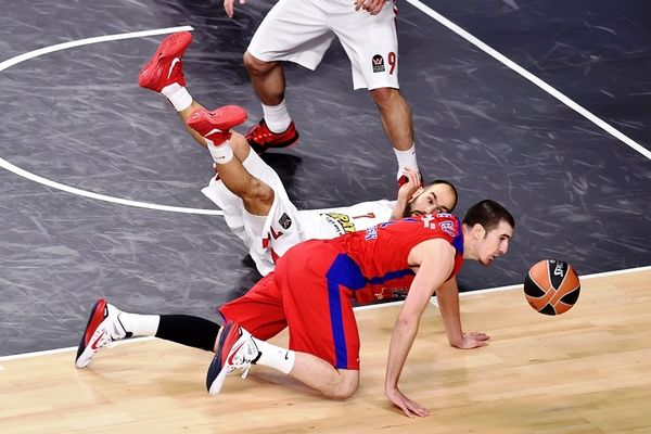 Ντε Κολό: «Σε προκαλεί ο Σπανούλης»