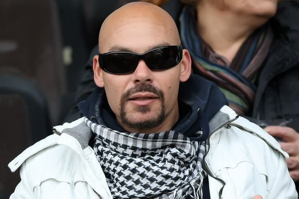 Τάσο, αυτοί μέχρι και… μουσάκι θα σε βάλουν να ξυρίσεις!