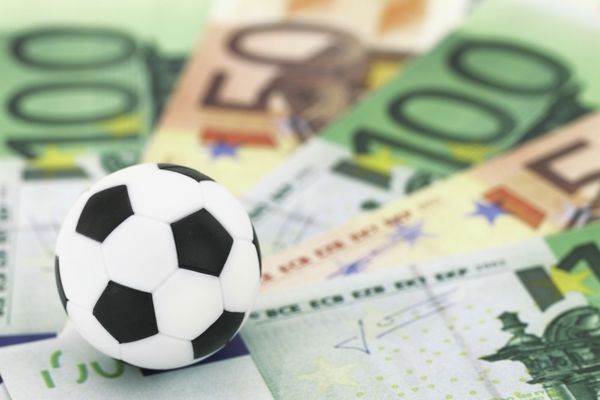 Τριάδα τερμάτων με απόδοση 5,18
