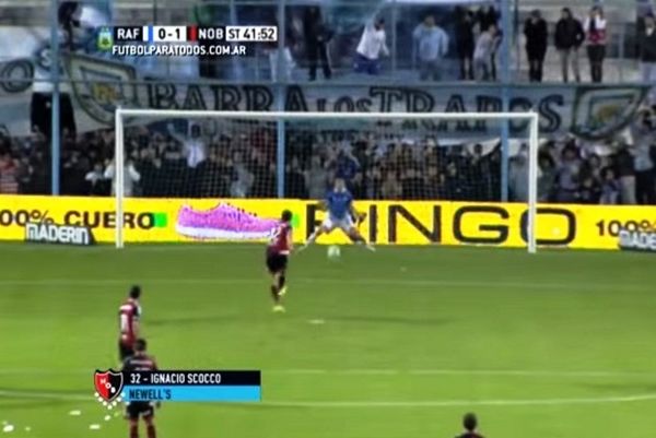 Πέναλτι… καραβολίδα από Σκόκο (video)