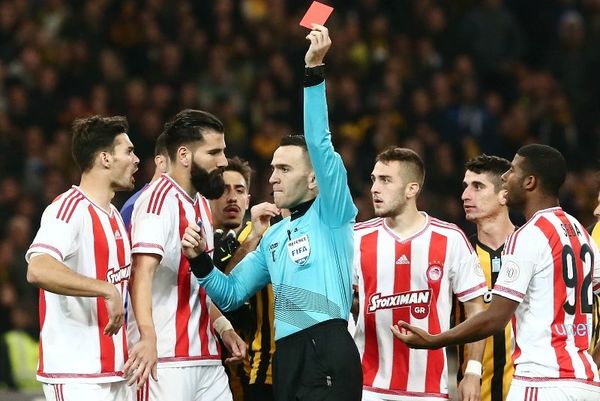 Ολυμπιακός: Γι’ αυτά «βράζουν» με Καλογερόπουλο (video)