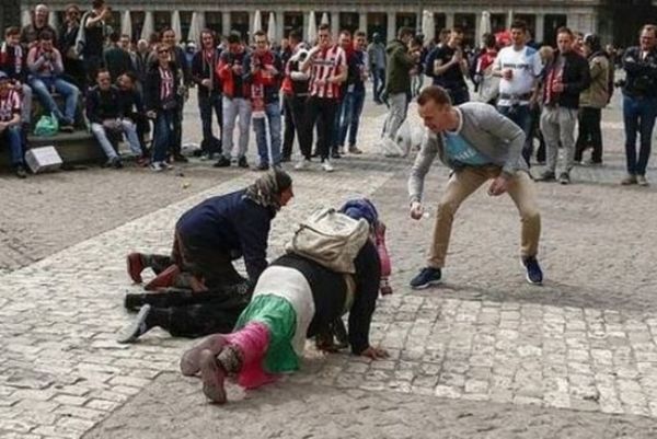 Η Αϊντχόφεν «τέλειωσε» τους απαράδεκτους έξι οπαδούς της!
