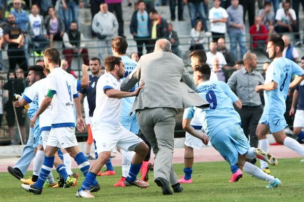 Ξύλο και κυνηγητό στο Κηφισιά-Αστέρας Βάρης! (photos)