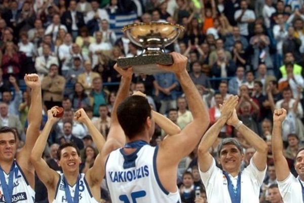 Το «ευχαριστώ» της ΕΟΚ στον Μιχάλη Κακιούζη (photo)