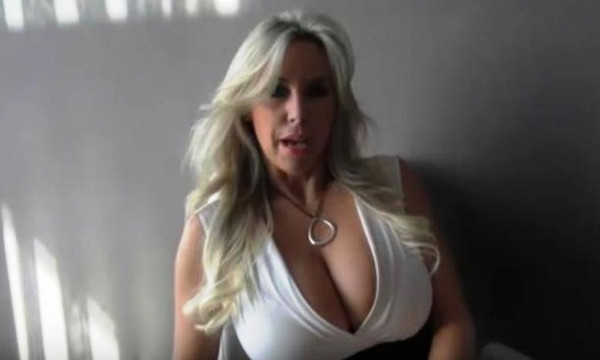 μοναδική milf πορνό