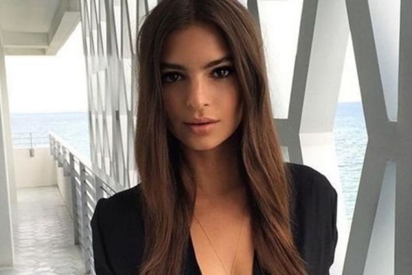 Καυτά γυμνό ξανθιά κορίτσι φωτογραφίες