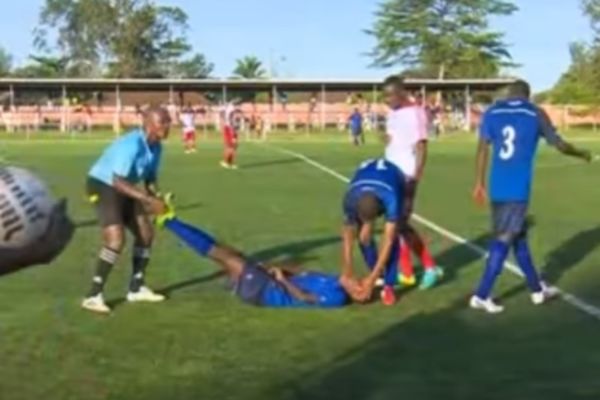 Σοκαριστικό video: Ποδοσφαιριστής «έσβησε» στο γήπεδο!