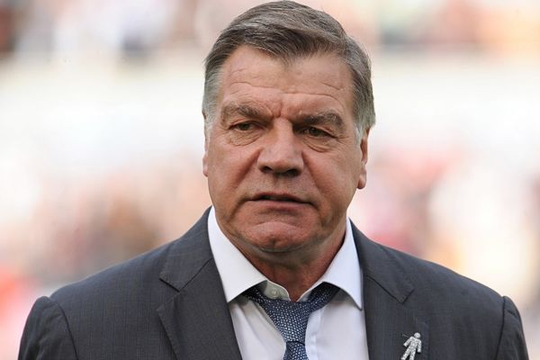 Κρίσταλ Πάλας: Το… τιμόνι στον Άλαρνταϊς
